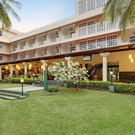 Royal Orchid Resort & Convention Centre, Yelahanka Bangalore Exterior foto