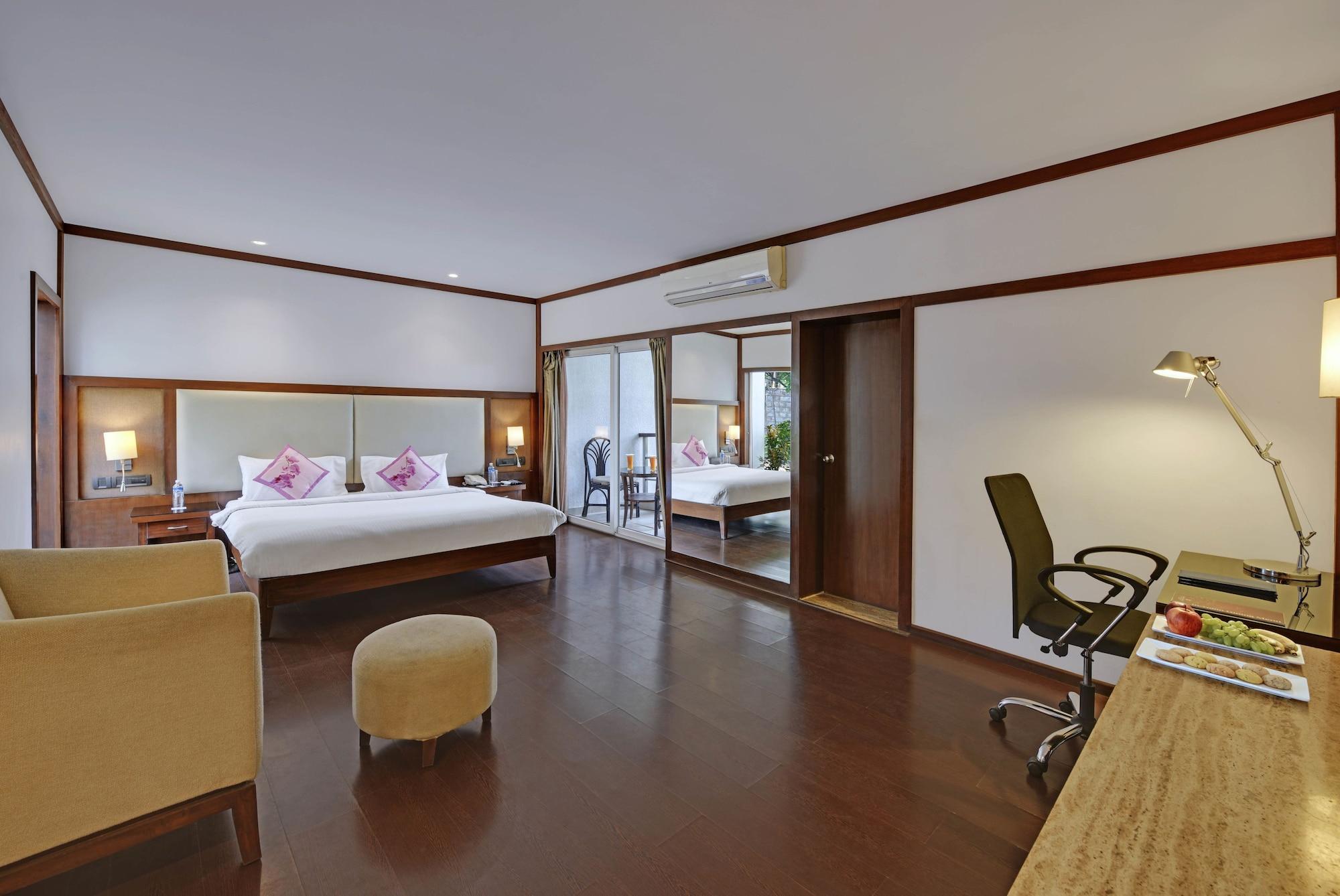 Royal Orchid Resort & Convention Centre, Yelahanka Bangalore Exterior foto