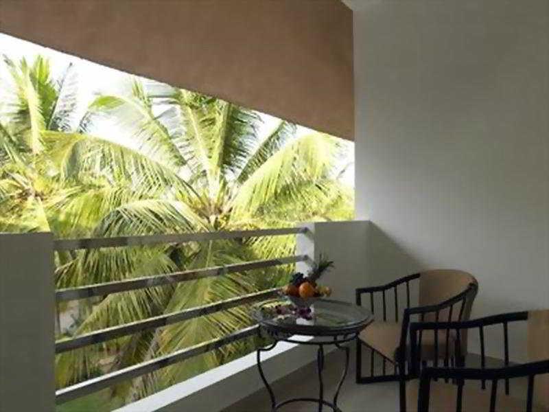 Royal Orchid Resort & Convention Centre, Yelahanka Bangalore Exterior foto