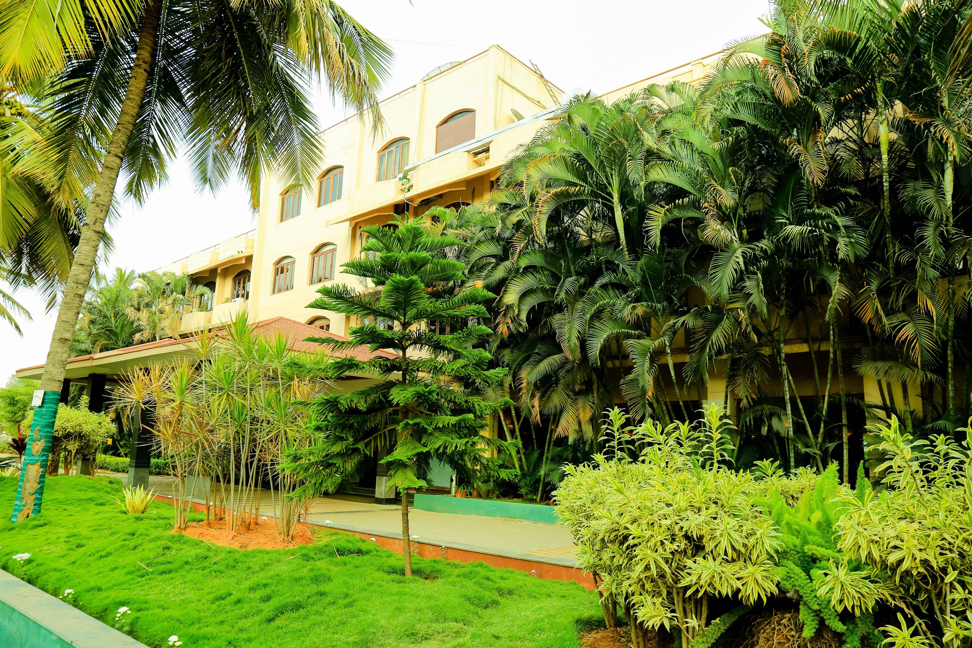 Royal Orchid Resort & Convention Centre, Yelahanka Bangalore Exterior foto