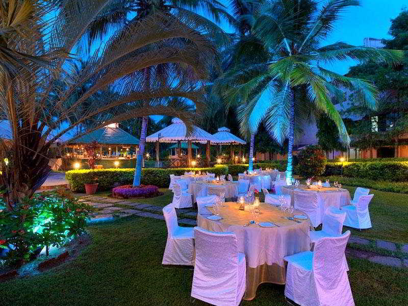 Royal Orchid Resort & Convention Centre, Yelahanka Bangalore Exterior foto