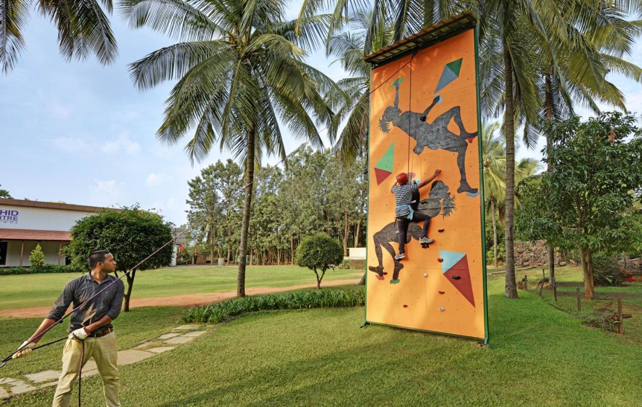 Royal Orchid Resort & Convention Centre, Yelahanka Bangalore Exterior foto