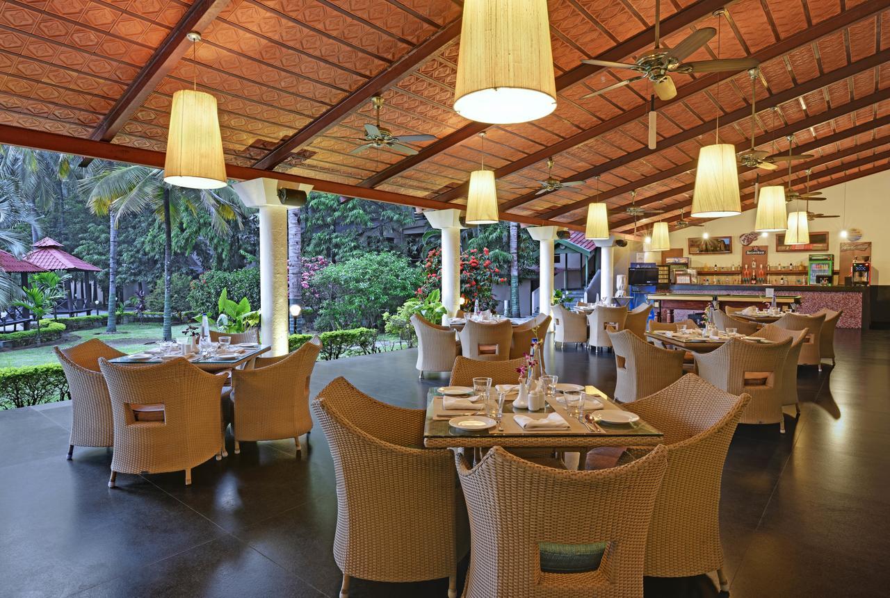 Royal Orchid Resort & Convention Centre, Yelahanka Bangalore Exterior foto