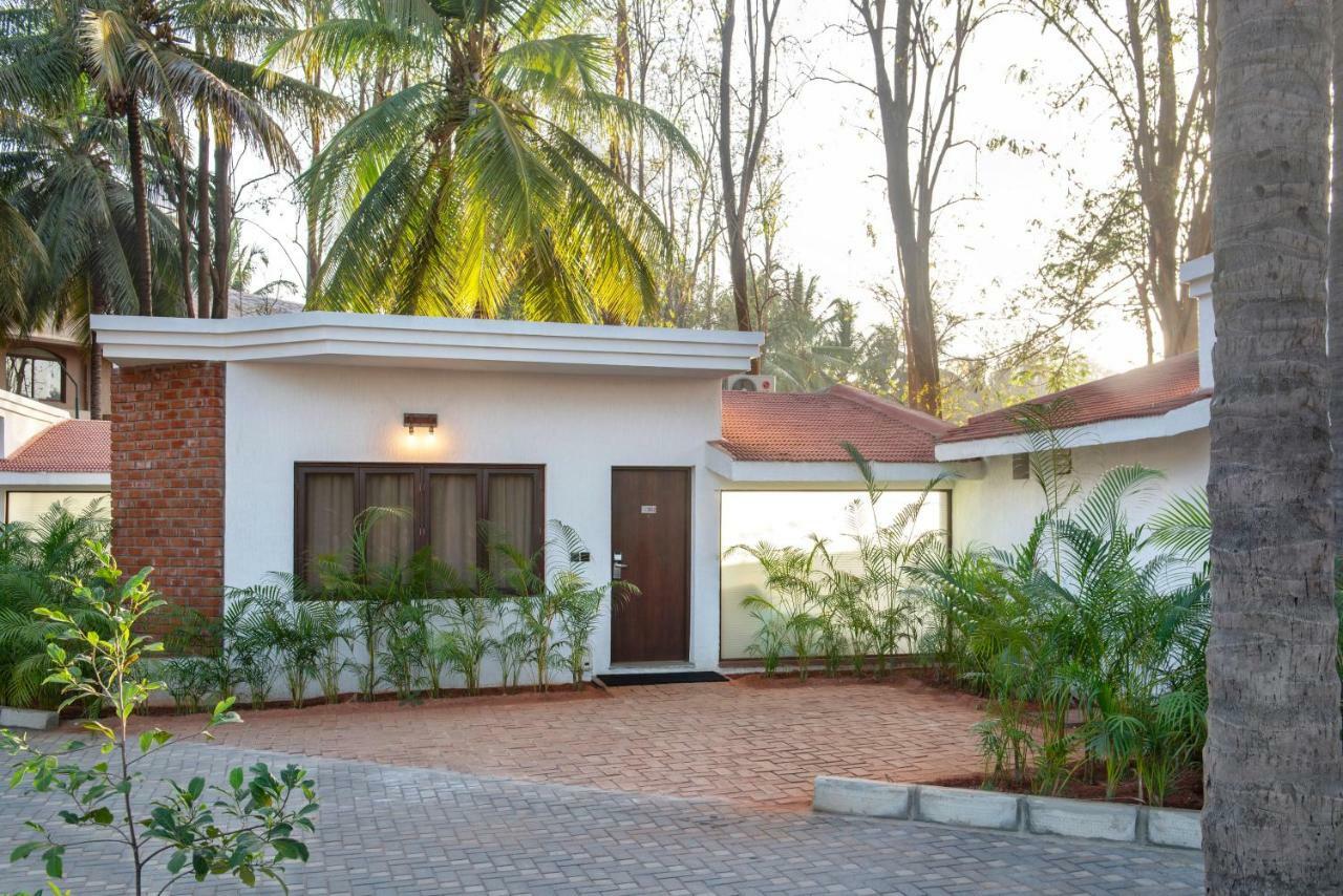 Royal Orchid Resort & Convention Centre, Yelahanka Bangalore Exterior foto